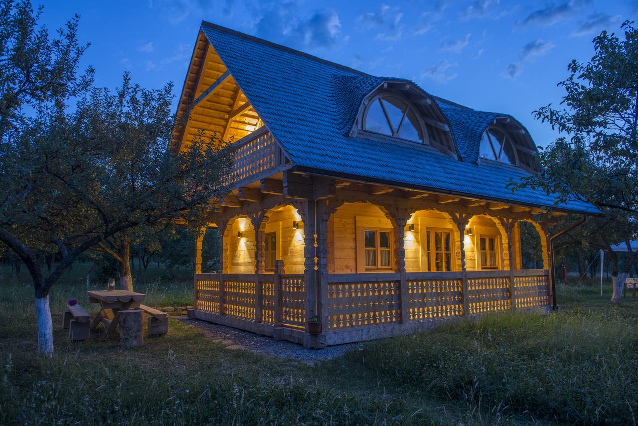 Magnolia Resort Chalets Viseu de Sus Exterior photo